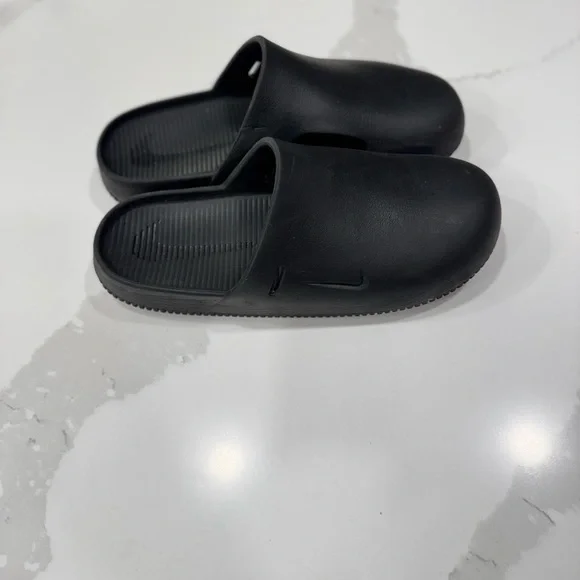 Black Nike  Slip-On Clogs - Picture 6 of 6